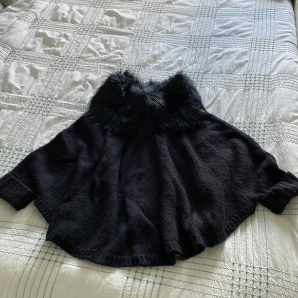 Michael Kors wool poncho - Picture 2 of 5